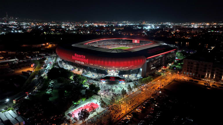 SIStadium_Facade_Final_Vert